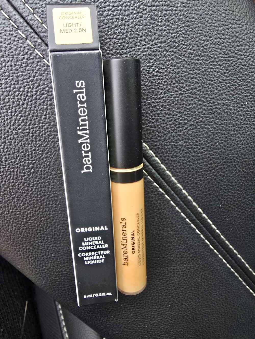 NEW Full Size bareMinerals Liquid Mineral Concealer — Light/Med 2.5N